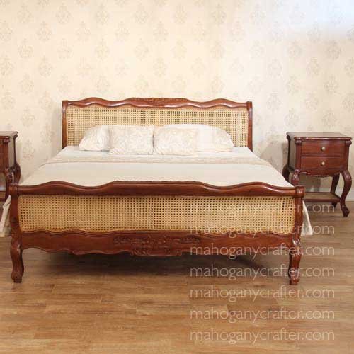 B 009 – Louis Cane Bed King Size