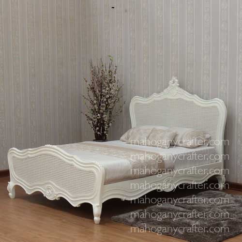 B 171 – Louis French Rattan Bed Queen Size