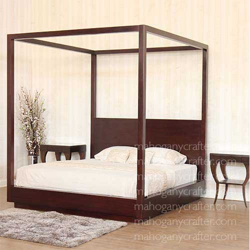 B 182 – French Wing Canopy Bed King Size