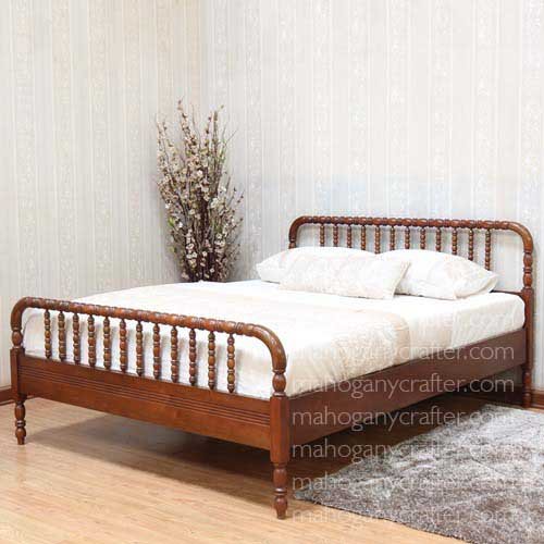 B 202 – Bobbin Panel Bed King Size