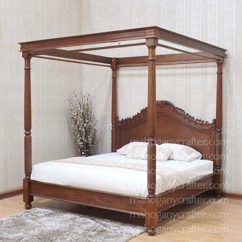 B 208 – Georgian Canopy Bed King Size