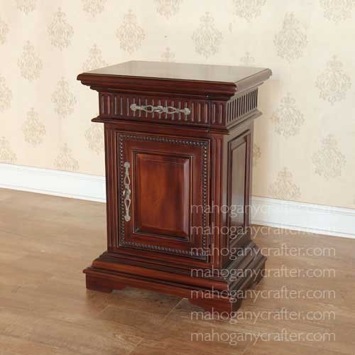 BE 107 – Stylus 1 Door 1 Drawer Bedside 55x37x87cm