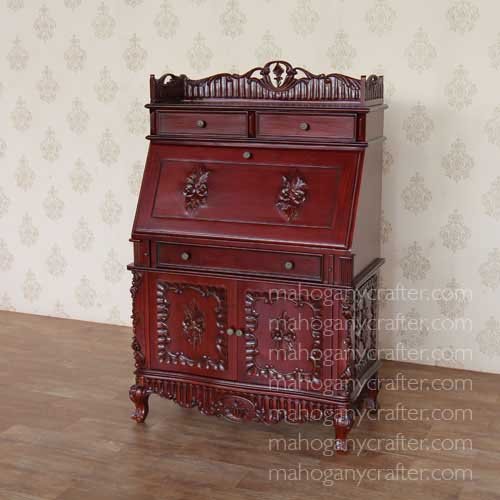D 054 – St. Petersburg Small Bureau 90x47x135cm
