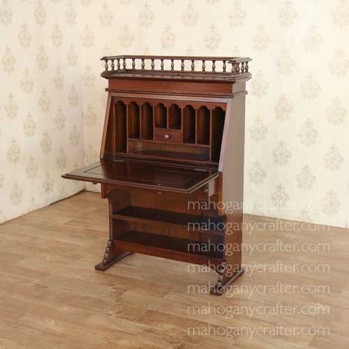 D 055 – Bavaria Small Bureau 80x35x120cm