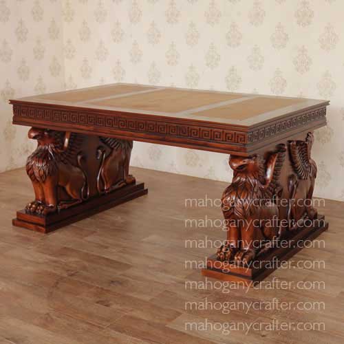 D 059 – Griffin Desk 157x105x79cm