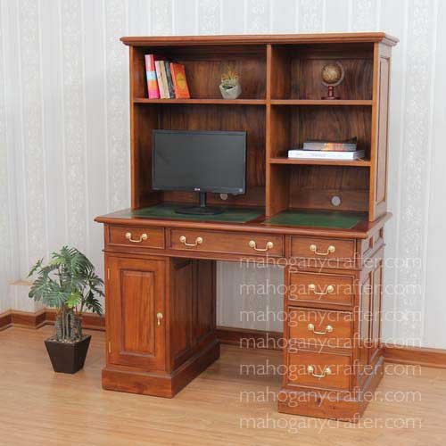 D 072 – Computer Desk With Hutch 120x60x160cm