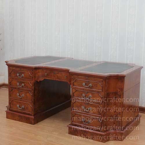 MQ 026 – Walnut Executive Desk 185x107x76cm