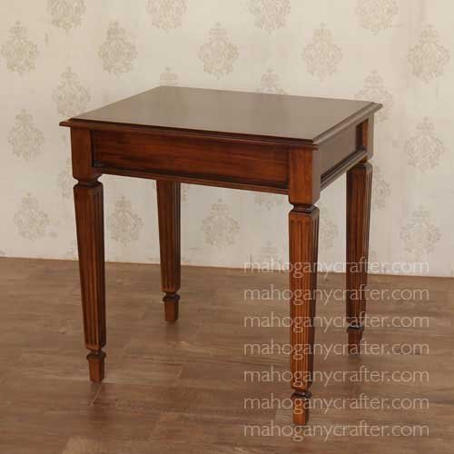 T 104 – Hamlyn End Table 71,5×56,5×76,5cm