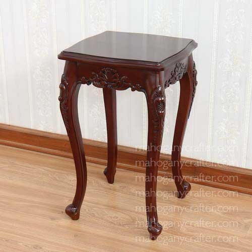 T 119 – Victorian Small Table 38x38x60