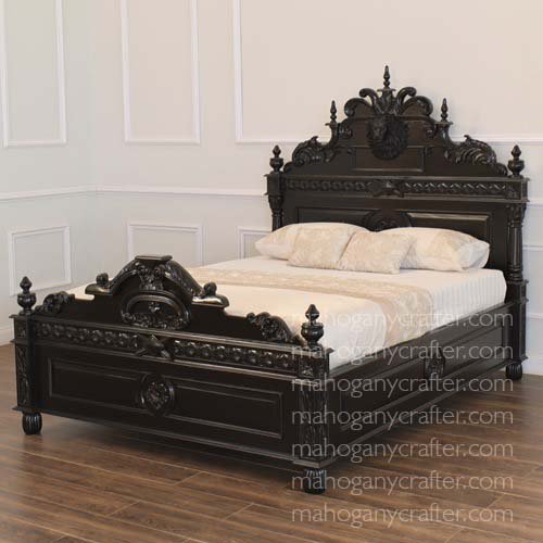 B 223 – Gothic Lion Bed
