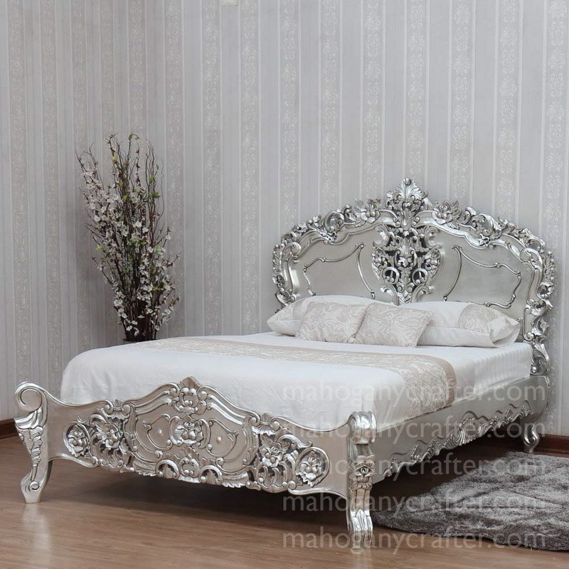 B 016 – Rococo Bed in Silver Leaf