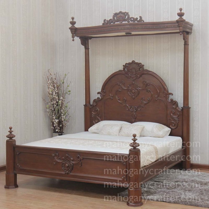 B 127 – Hamton bed H244cm in Wax Finish
