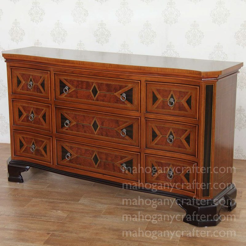 MQ 045 – Egyptian Dresser